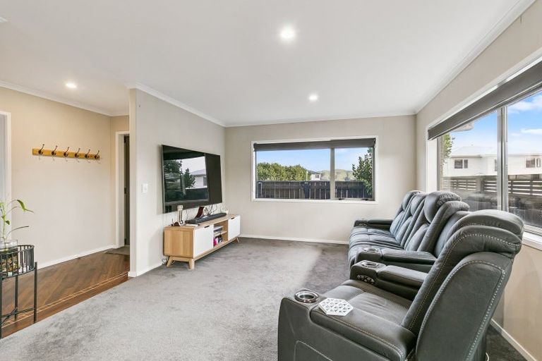 Photo of property in 226 Mark Avenue, Grenada Village, Wellington, 6037