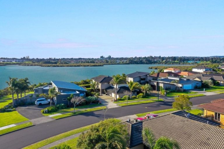 Photo of property in 11 Girvan Terrace, Wattle Downs, Auckland, 2103