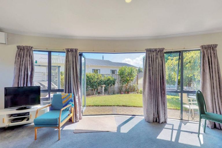 Photo of property in 61 Waipuna Grove, Welcome Bay, Tauranga, 3112