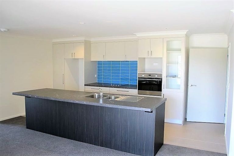 Photo of property in 52 Madison Terrace, Silverdale, 0932