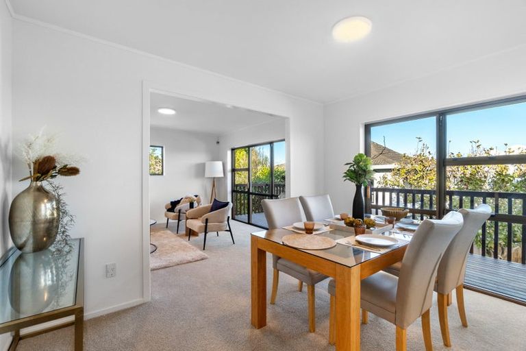 Photo of property in 1/965 Beach Road, Torbay, Auckland, 0630