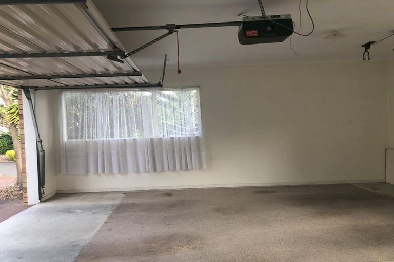 Photo of property in 23 Simon Owen Place, Golflands, Auckland, 2013