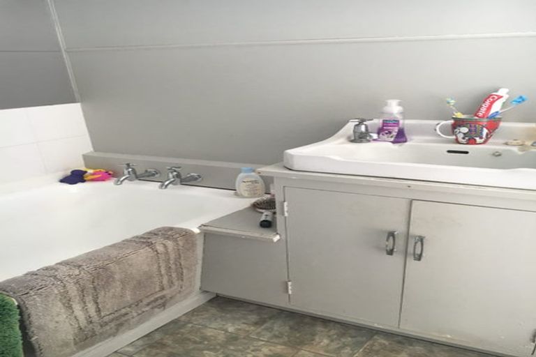 Photo of property in 15b Te Aroha Street, Hamilton East, Hamilton, 3216