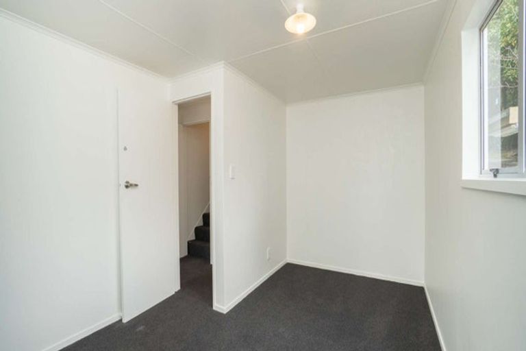 Photo of property in 6 Capri Place, Awapuni, Palmerston North, 4412