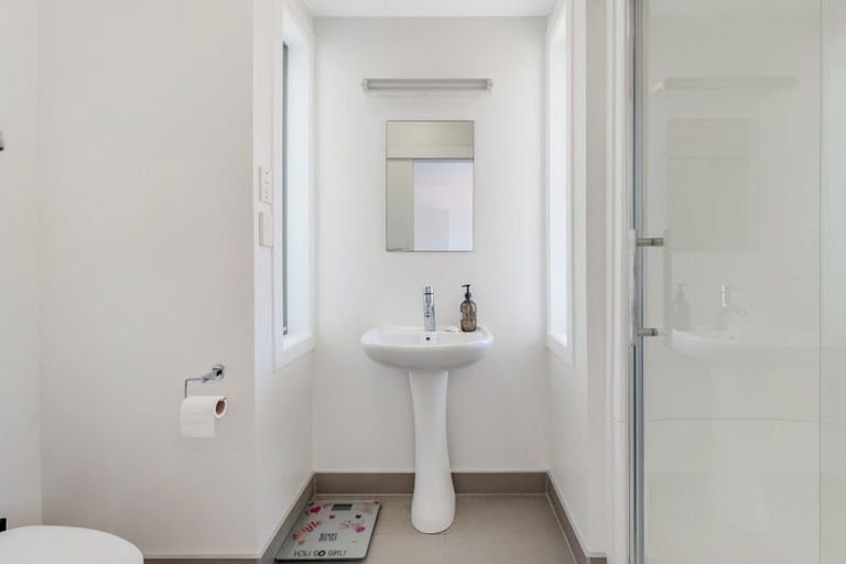 Photo of property in 9 Shelly Beach Parade, Cockle Bay, Auckland, 2014