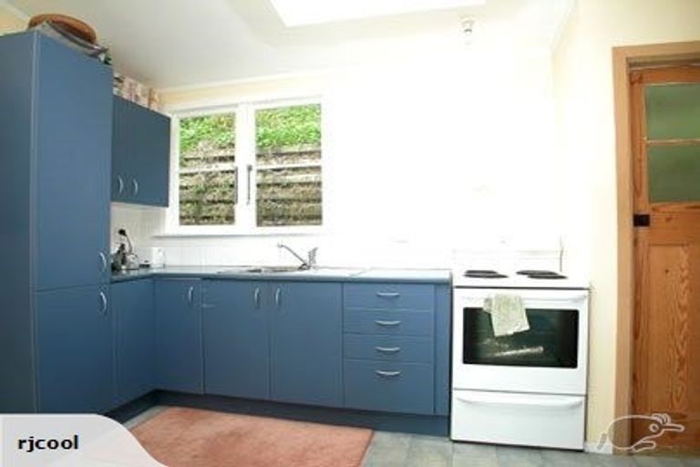 Photo of property in 1/12 Myrtle Crescent, Mount Cook, Wellington, 6021