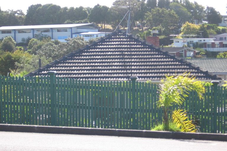 Photo of property in 2/442 Beach Road, Murrays Bay, Auckland, 0630