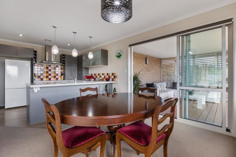 Photo of property in 86 Karamea Street, Whalers Gate, New Plymouth, 4310