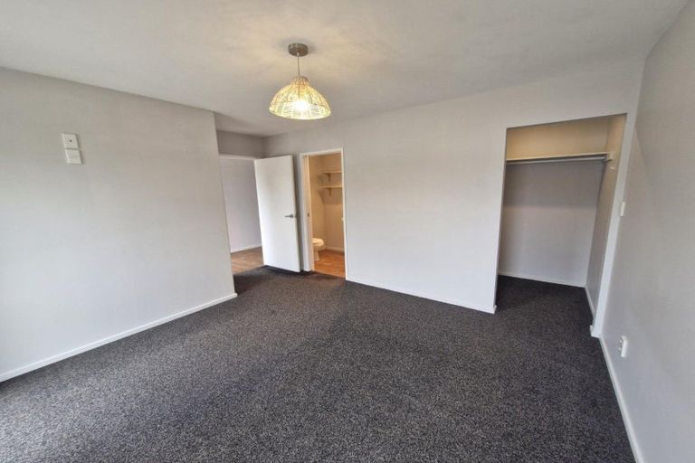 Photo of property in 15a Frederick Place, Whalers Gate, New Plymouth, 4310
