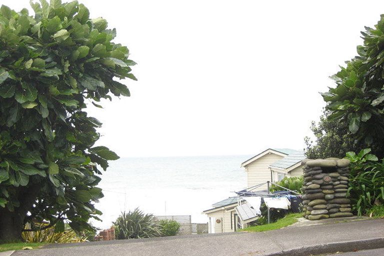 Photo of property in 65 Messenger Terrace, Oakura, 4314