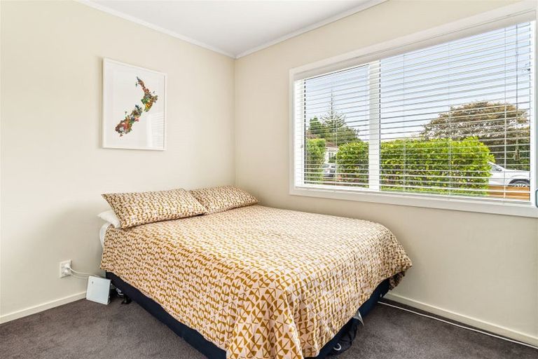 Photo of property in 1a Barberry Lane, Te Atatu Peninsula, Auckland, 0610