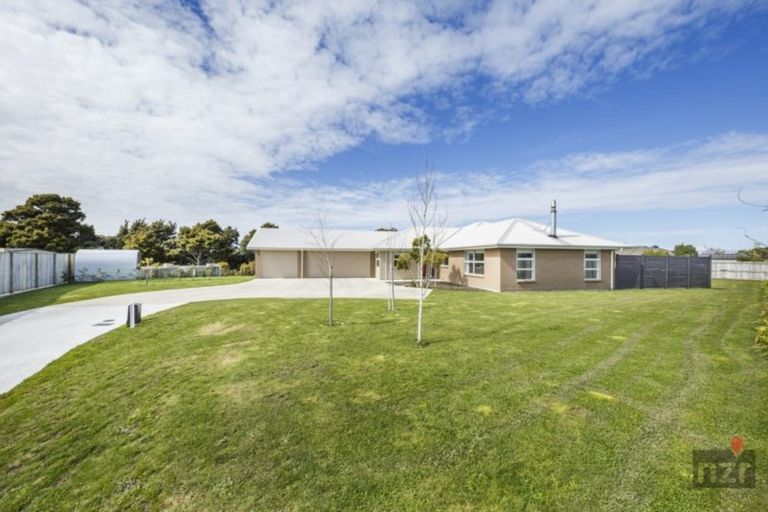 Photo of property in 98 Mount Taylor Drive, Feilding, 4775