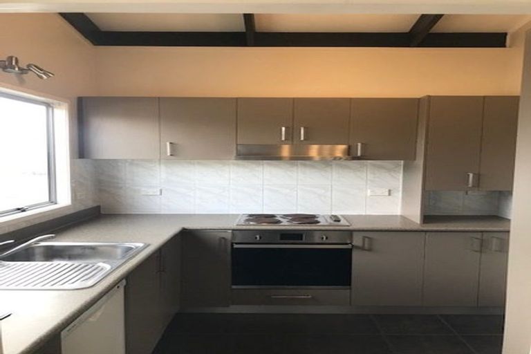 Photo of property in 7 Devonshire Road, Unsworth Heights, Auckland, 0632