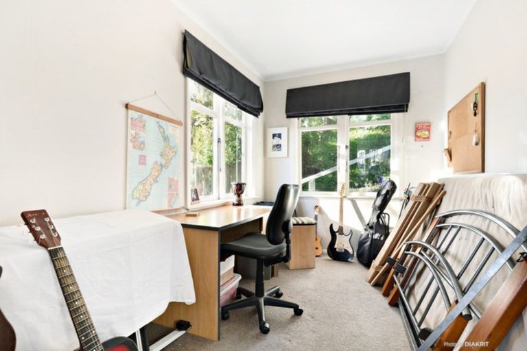 Photo of property in 3 Vautier Avenue, Wadestown, Wellington, 6012