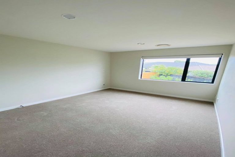 Photo of property in 23b Westgate Drive, Westgate, Auckland, 0614