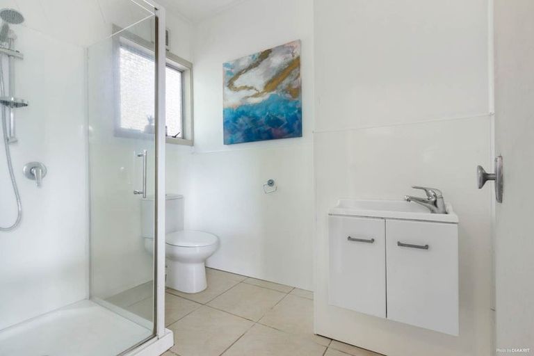 Photo of property in 135c Rosier Road, Glen Eden, Auckland, 0602