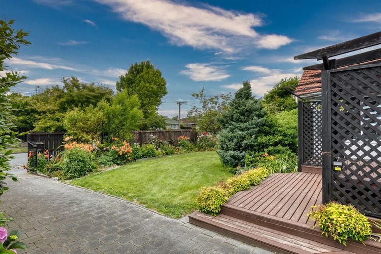 Photo of property in 19 Hounslow Street, Ilam, Christchurch, 8041