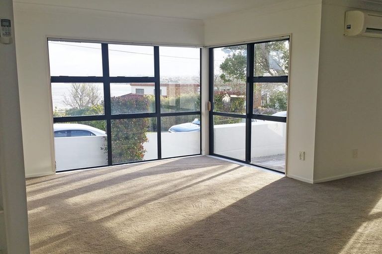 Photo of property in 2/25 Walter Street, Hauraki, Auckland, 0622