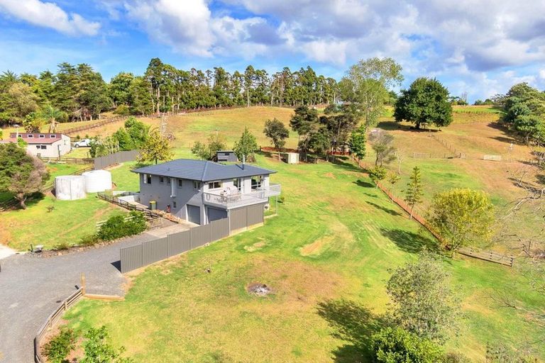 Photo of property in 6 Fletcher Road, Waimauku, 0881