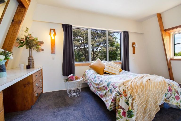 Photo of property in 2 Cliff Road, Ohope, 3121