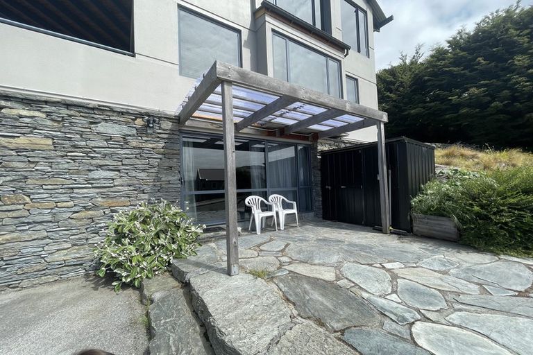 Photo of property in 1-3/1 Matakauri Place, Fernhill, Queenstown, 9300