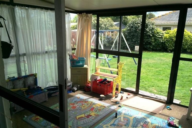 Photo of property in 2/28 Strathfield Avenue, Dallington, Christchurch, 8061