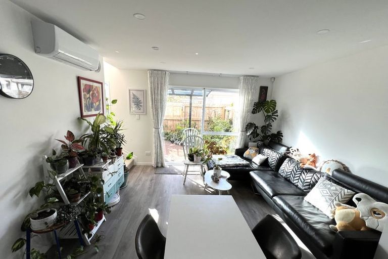 Photo of property in 4d Robyn Place, Mangere East, Auckland, 2024