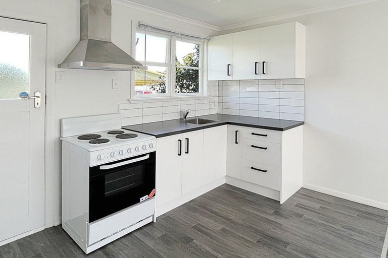 Photo of property in 18 Douglas Street, West End, Palmerston North, 4412