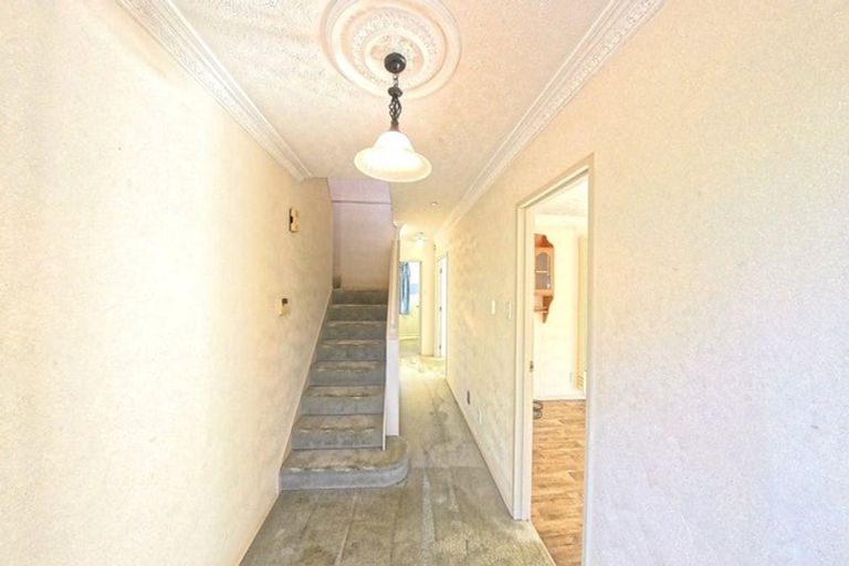 Photo of property in 1 Dresdan Court, Hokowhitu, Palmerston North, 4410