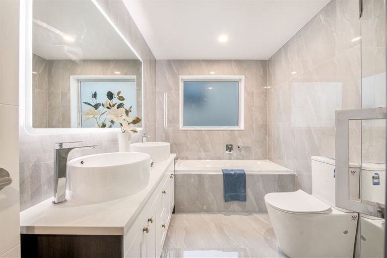 Photo of property in 21 Lime Hill Rise, Flat Bush, Auckland, 2019