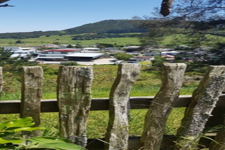 Photo of property in 8 Hill Street, Hikurangi, 0114