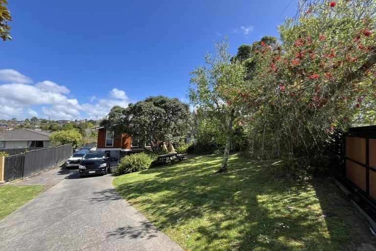 Photo of property in 25 Geoffrey Road, Torbay, Auckland, 0630