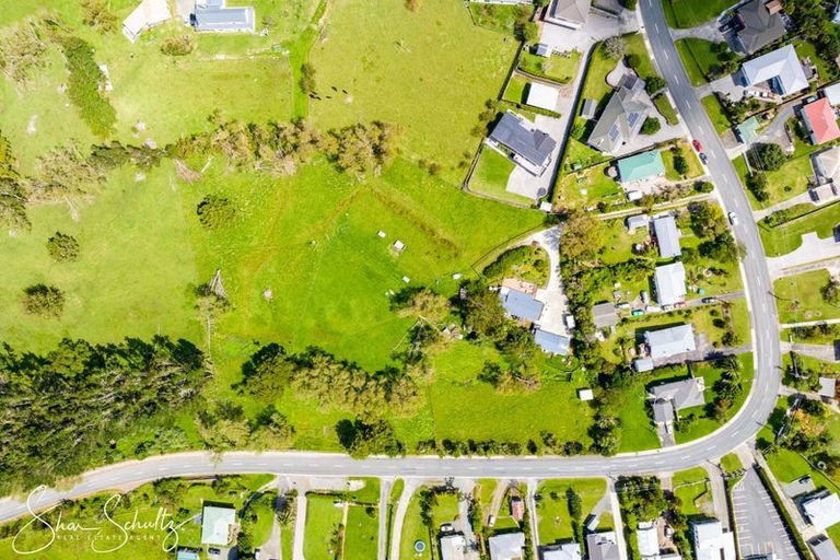 Photo of property in 9 Bickerstaffe Road, Maungaturoto, 0520