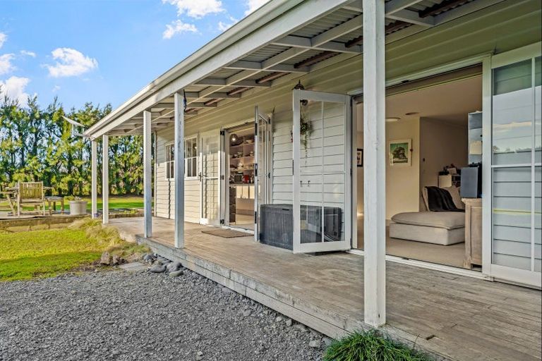 Photo of property in 242b Omaha Flats Road, Tawharanui Peninsula, 0986