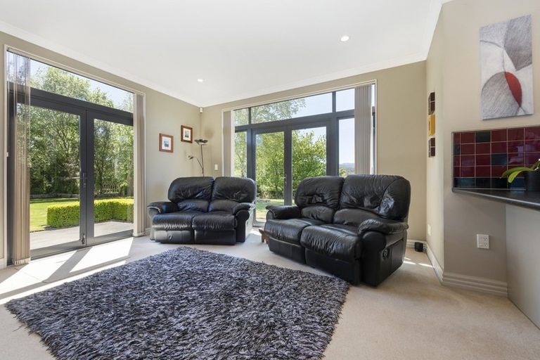 Photo of property in 72 Emerald Hill Drive, Birchville, Upper Hutt, 5018