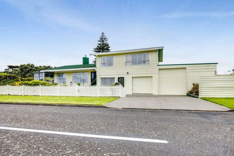 Photo of property in 35 Gloucester Street, Patea, 4520