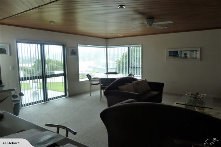 Photo of property in 30 Molyneux Close, Whitby, Porirua, 5024