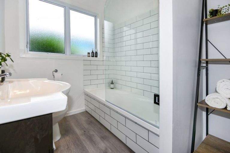 Photo of property in 51 Diamond Avenue, Spreydon, Christchurch, 8024