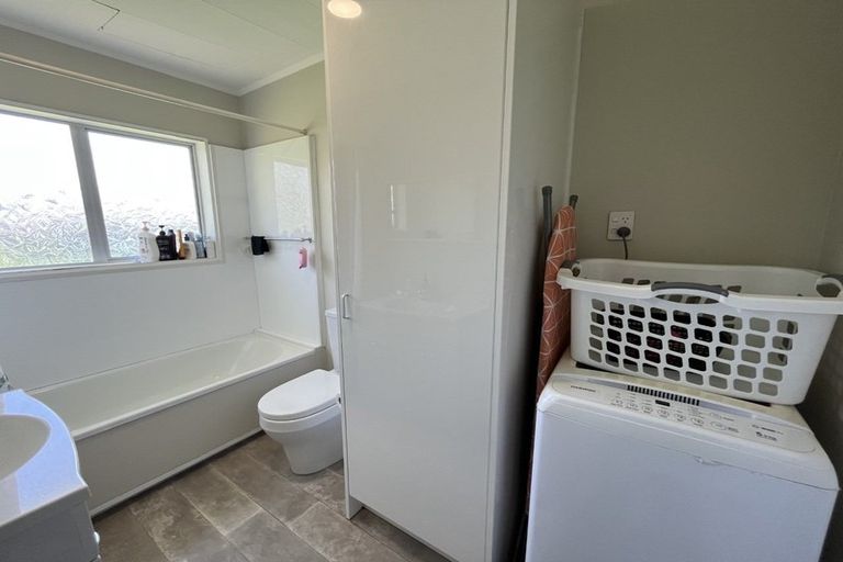 Photo of property in 1/10 Petherick Crescent, Johnsonville, Wellington, 6037