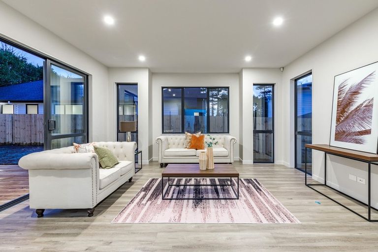 Photo of property in 7 Dida Park Drive, Kumeu, 0810