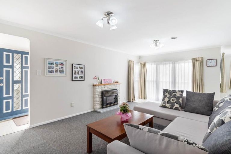 Photo of property in 123 Vodanovich Road, Te Atatu South, Auckland, 0610