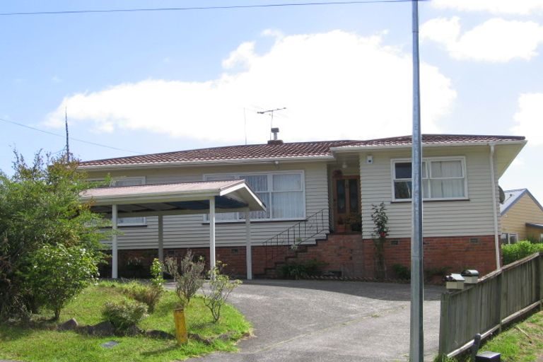 Photo of property in 4 Japonica Drive, Beach Haven, Auckland, 0626