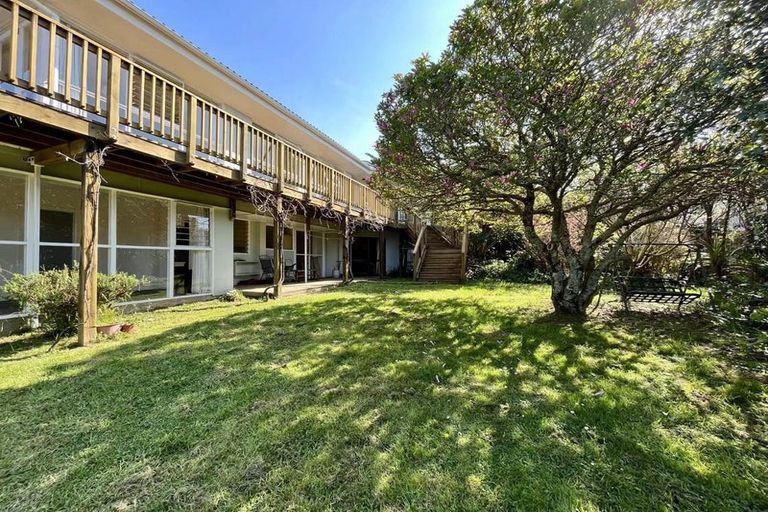 Photo of property in 114 Arran Road, Browns Bay, Auckland, 0630