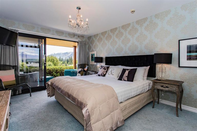 Photo of property in 24 Aorangi Crescent, Lake Tekapo, 7999