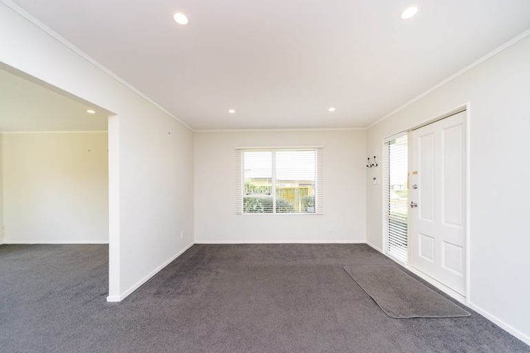 Photo of property in 106 Roberts Line, Kelvin Grove, Palmerston North, 4414