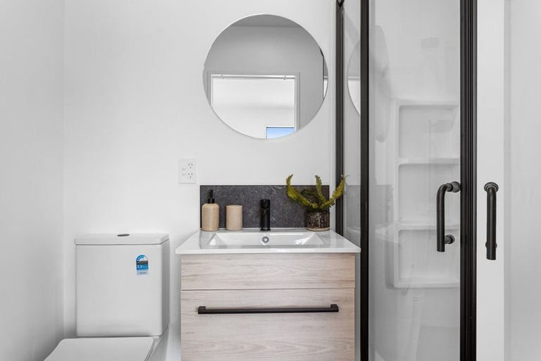 Photo of property in 8/29 Main Road South, Sockburn, Christchurch, 8042