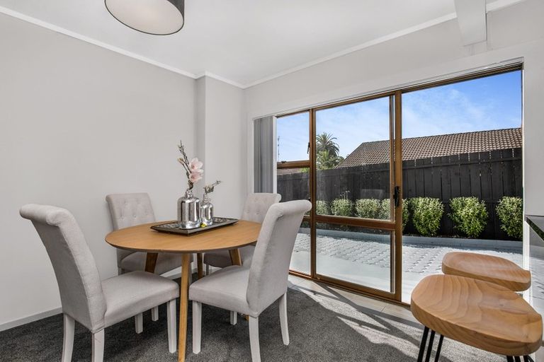 Photo of property in 4/8 Wood Street, Papakura, 2110