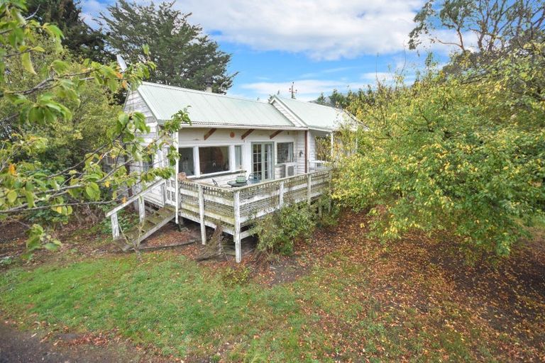 Photo of property in 369 Maungatua Road, Woodside, Outram, 9073