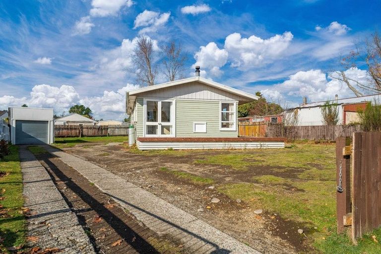 Photo of property in 197 Te Rangitautahanga Road, Turangi, 3334