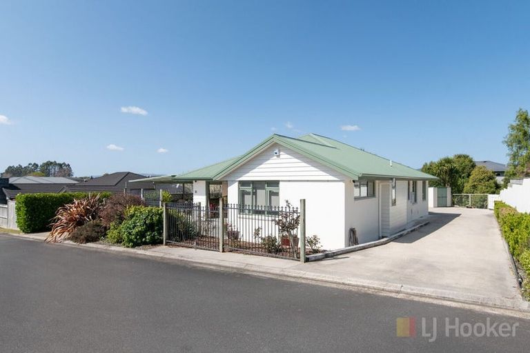 Photo of property in 18 Hamon Place, Pukehangi, Rotorua, 3015